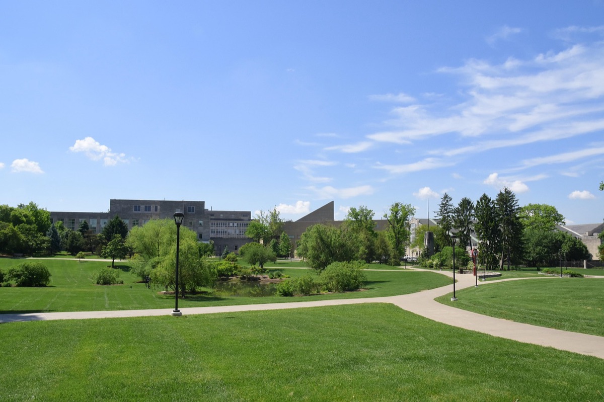 Université de l'Adélère : campus et architecture